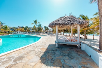 twiga beach and spa