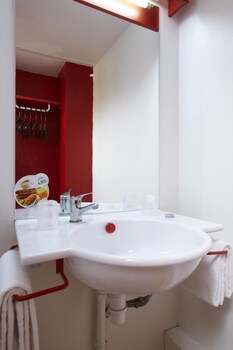 premiere classe martigues