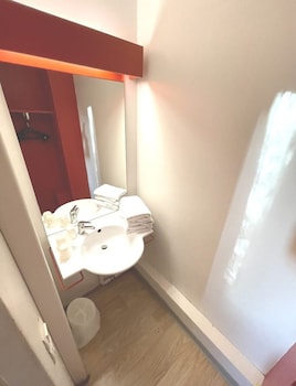 premiere classe martigues