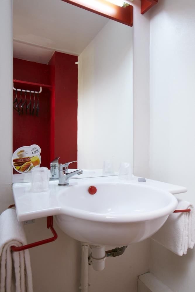 premiere classe martigues