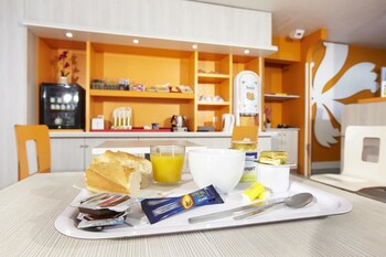 premiere classe martigues