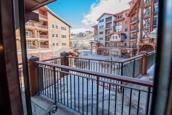 studio efficiency unit with balcony over mountaineer square 1 bedroom condo no cleaning fee by redawning