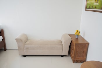 comfortable and minimalist studio at tuscany residences apartment
