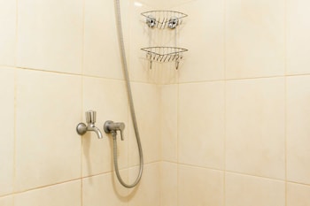 comfort and minimalist studio at springlake summarecon bekasi apartment