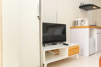 Comfort And Minimalist Studio At Springlake Summarecon Bekasi Apartment,,0 star