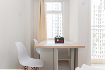 comfort and minimalist studio at springlake summarecon bekasi apartment