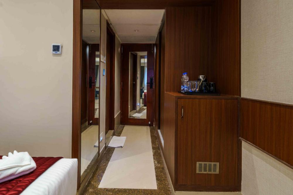 hotel nandhini j p nagar