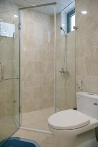 hb serviced apartment lac long quan