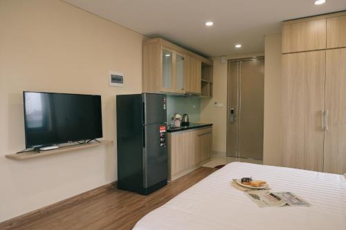 hb serviced apartment lac long quan