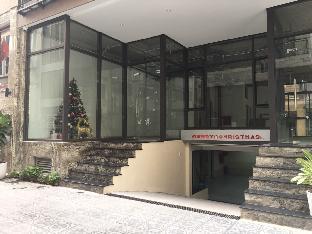 hb serviced apartment lac long quan