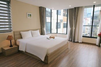 hb serviced apartment lac long quan