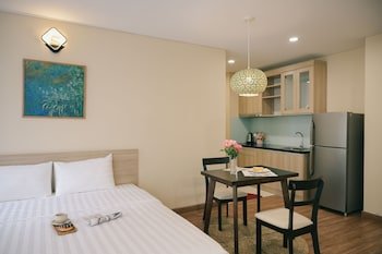 hb serviced apartment lac long quan