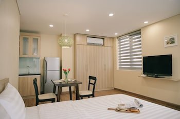 hb serviced apartment lac long quan