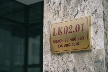 hb serviced apartment lac long quan