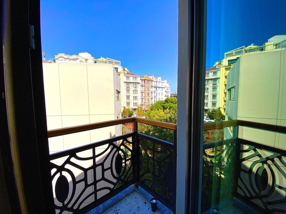 roe suite taksim hotel