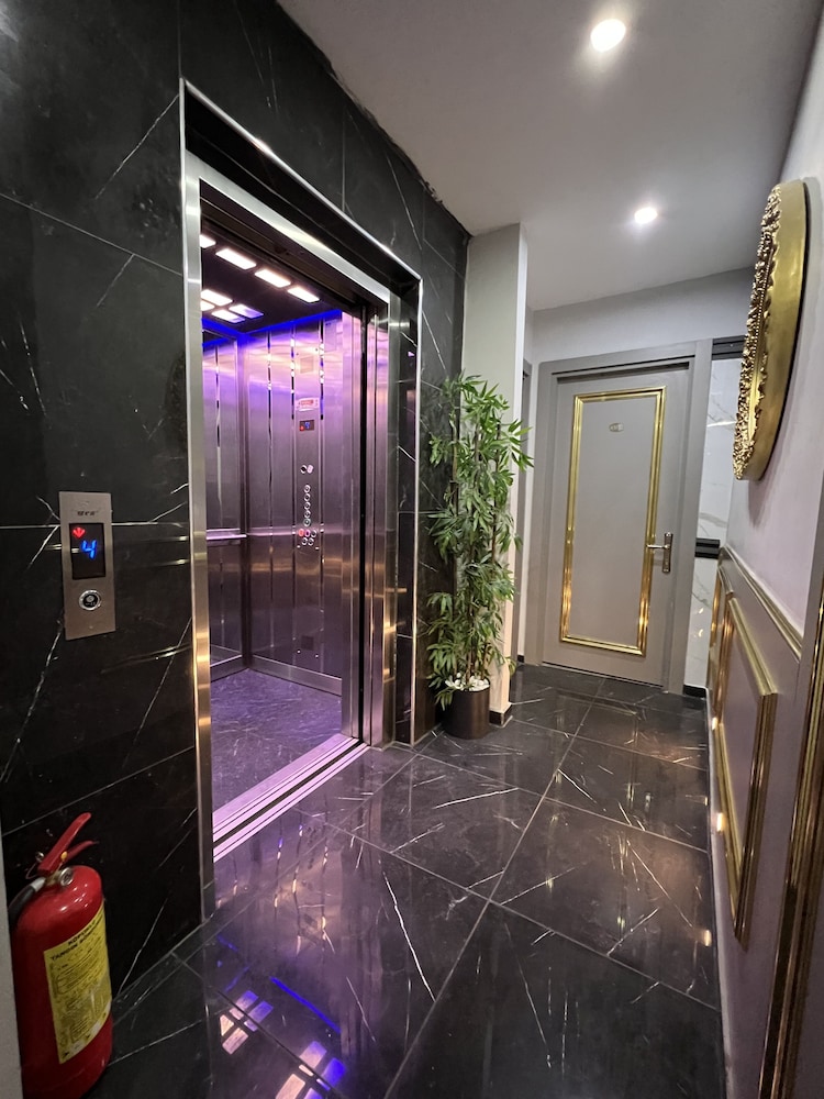 taksim larissa hotel