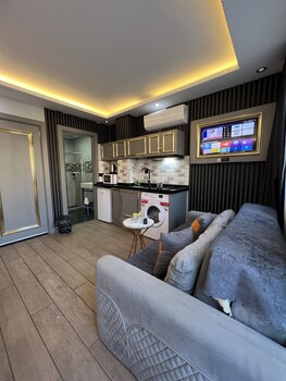 taksim larissa hotel