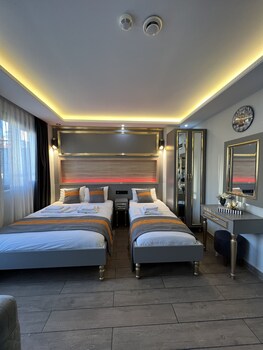 taksim larissa hotel