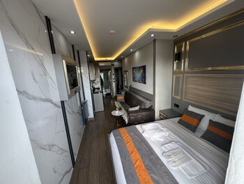 taksim larissa hotel