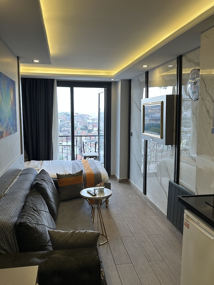 taksim larissa hotel