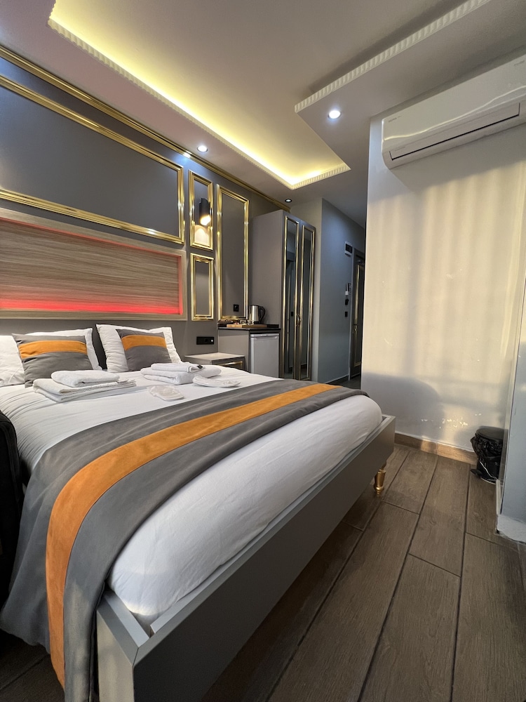 taksim larissa hotel