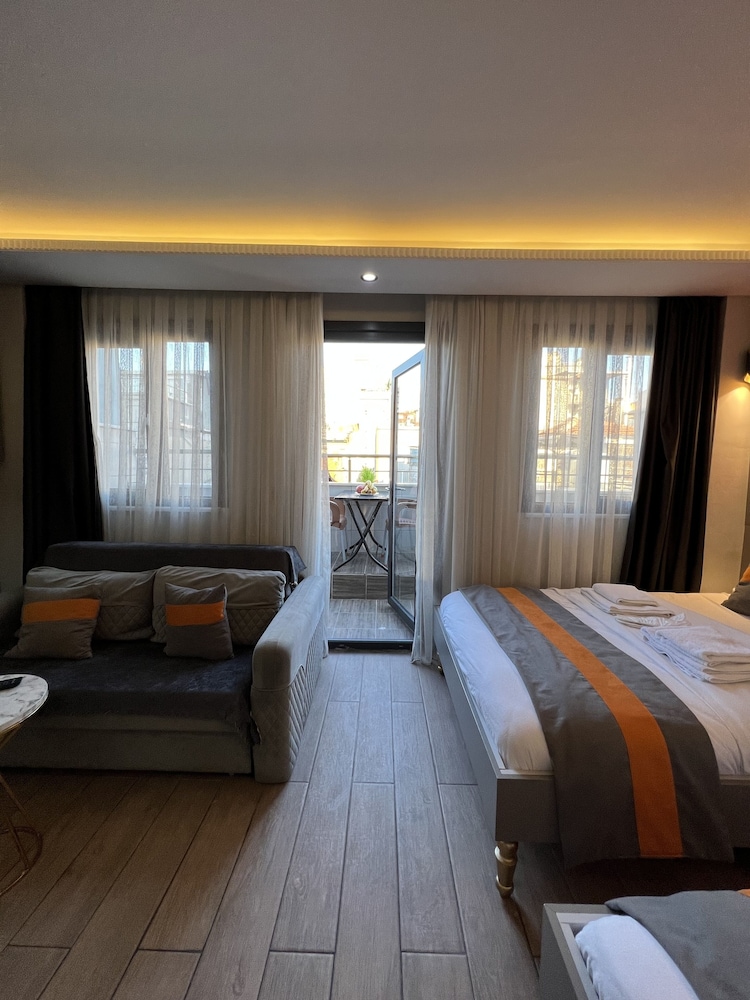 taksim larissa hotel