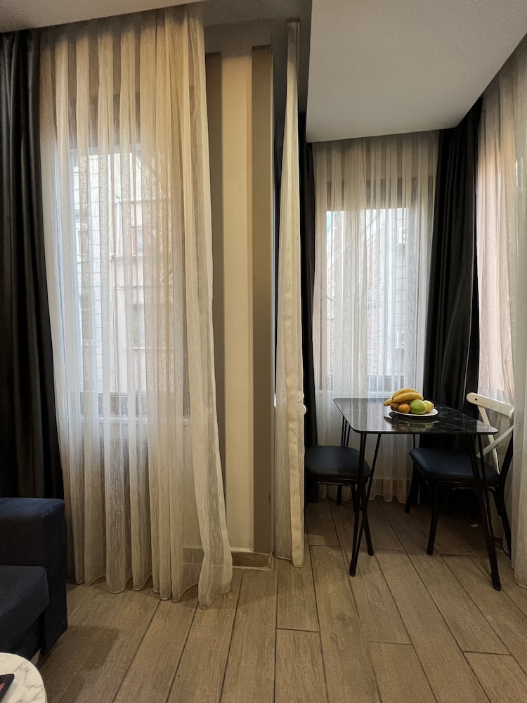 taksim larissa hotel