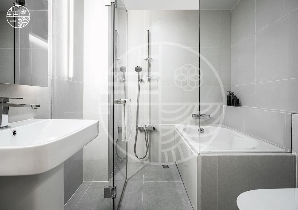 raveevan hotel santidham