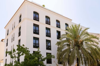 hotel estepona plaza