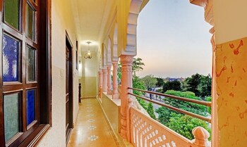 hotel utsav niwas