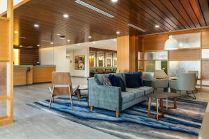 fairfield inn and suites by marriott north bay