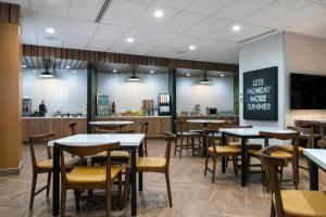 fairfield inn and suites by marriott north bay