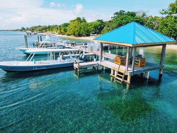 blue roatan resort