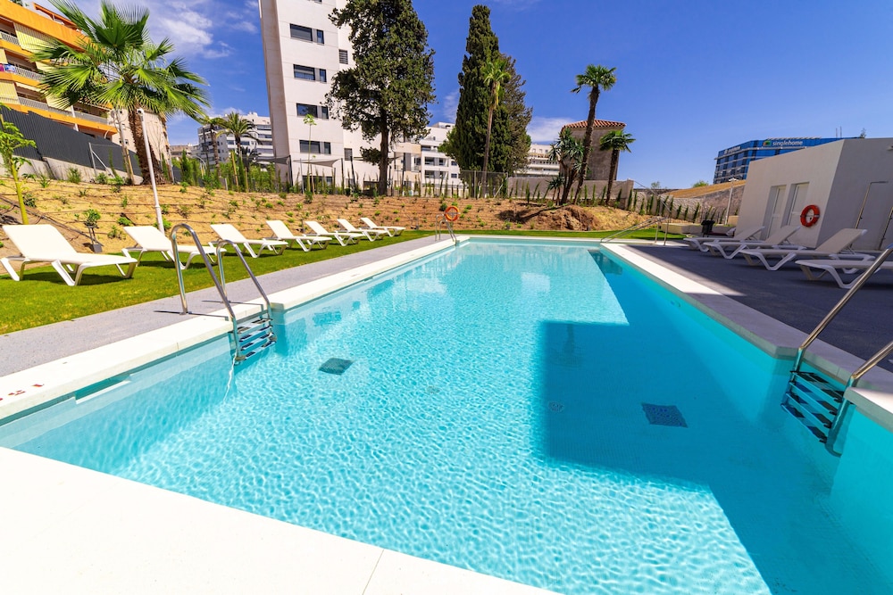 aqua apartments bellamar marbella