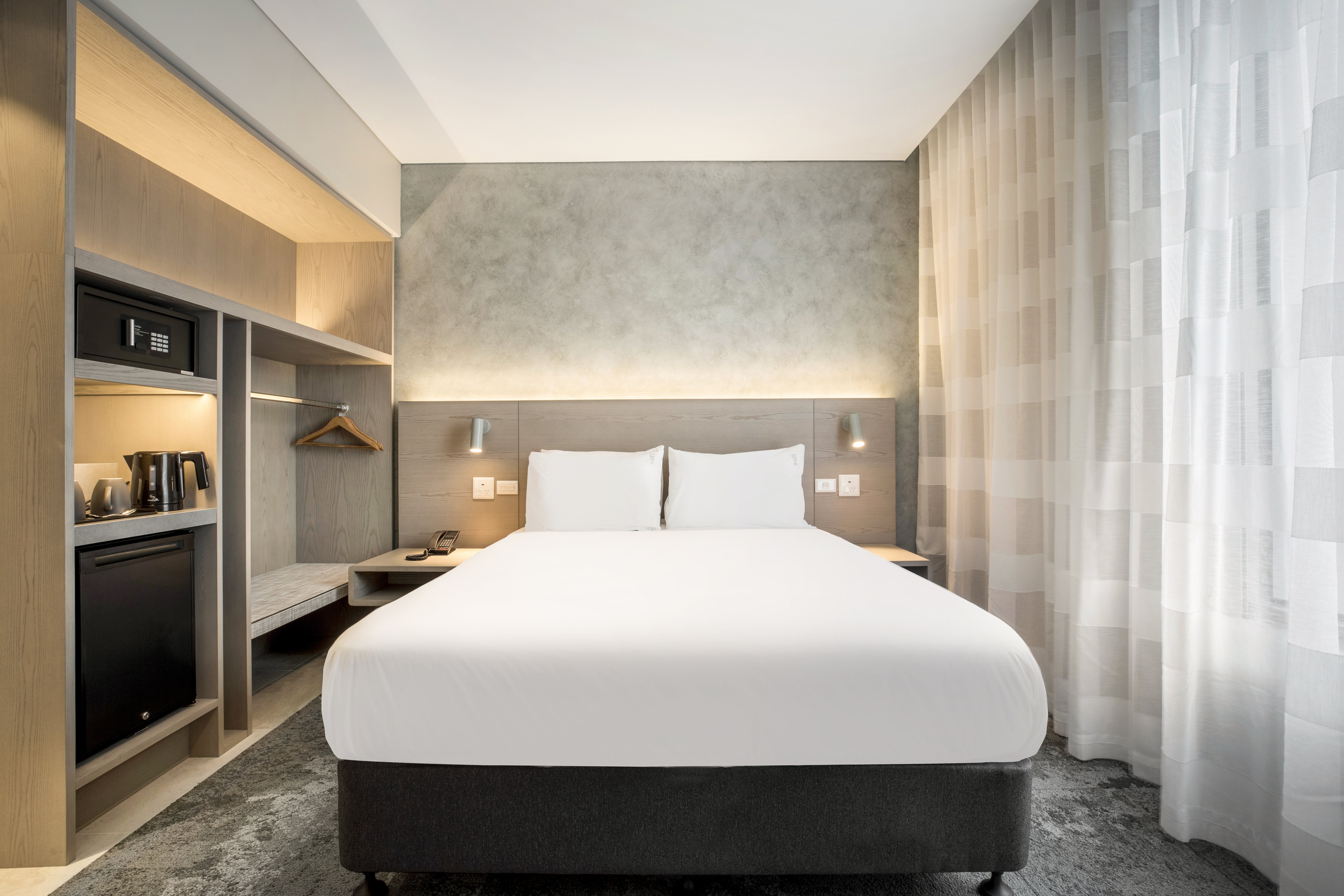 holiday inn express and suites sunshine coast an ihg hotel