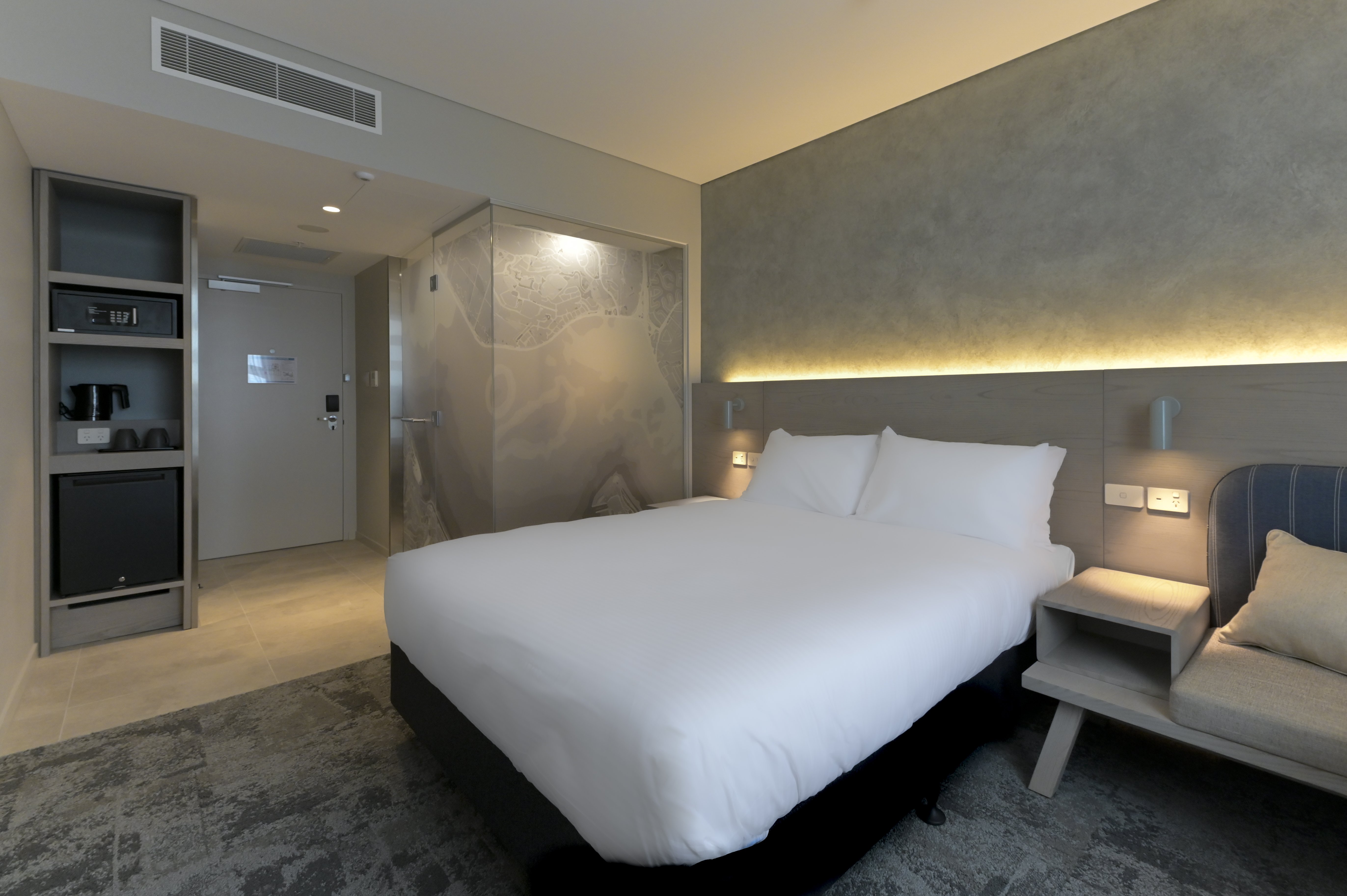 holiday inn express and suites sunshine coast an ihg hotel