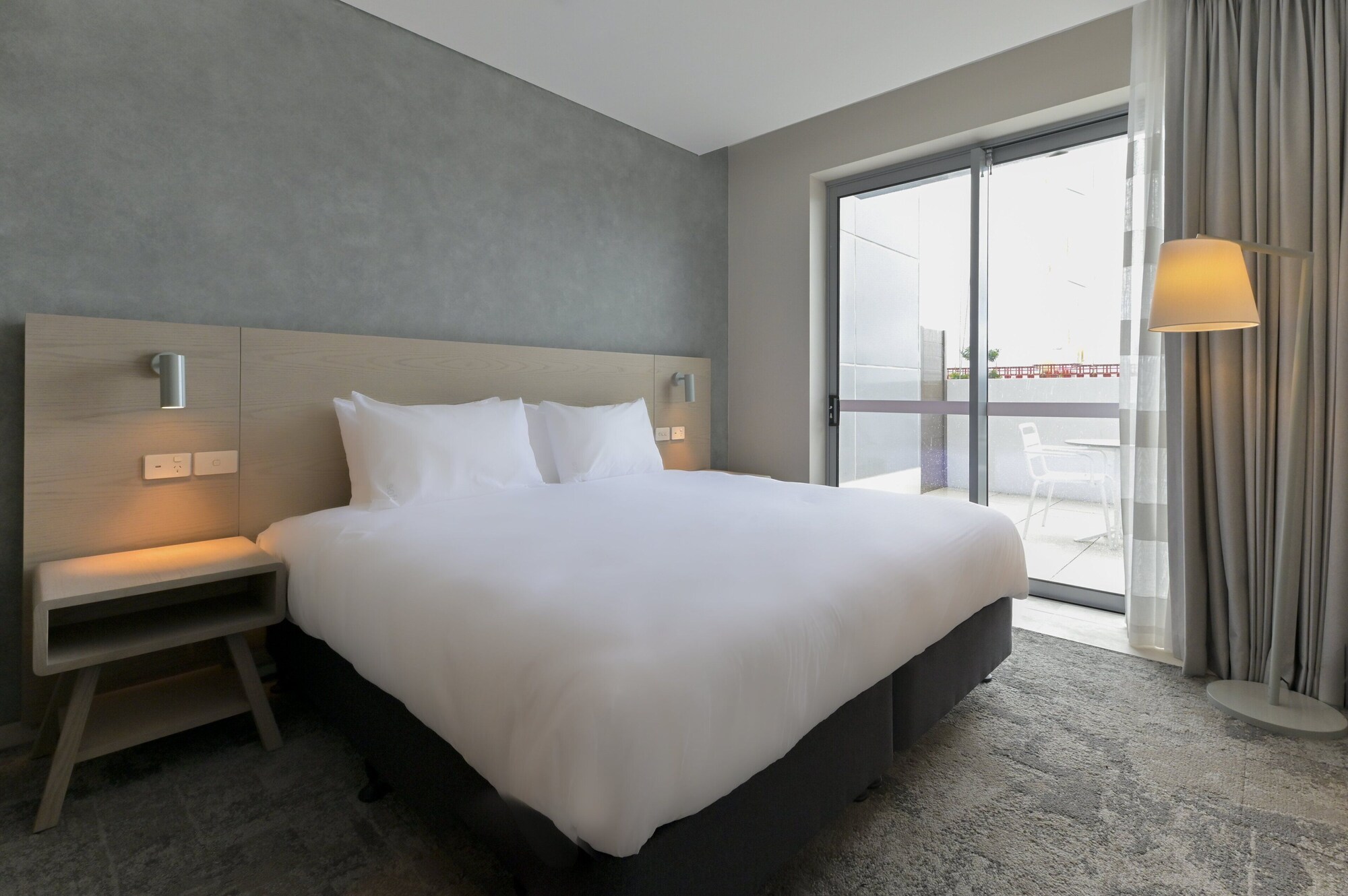 holiday inn express and suites sunshine coast an ihg hotel