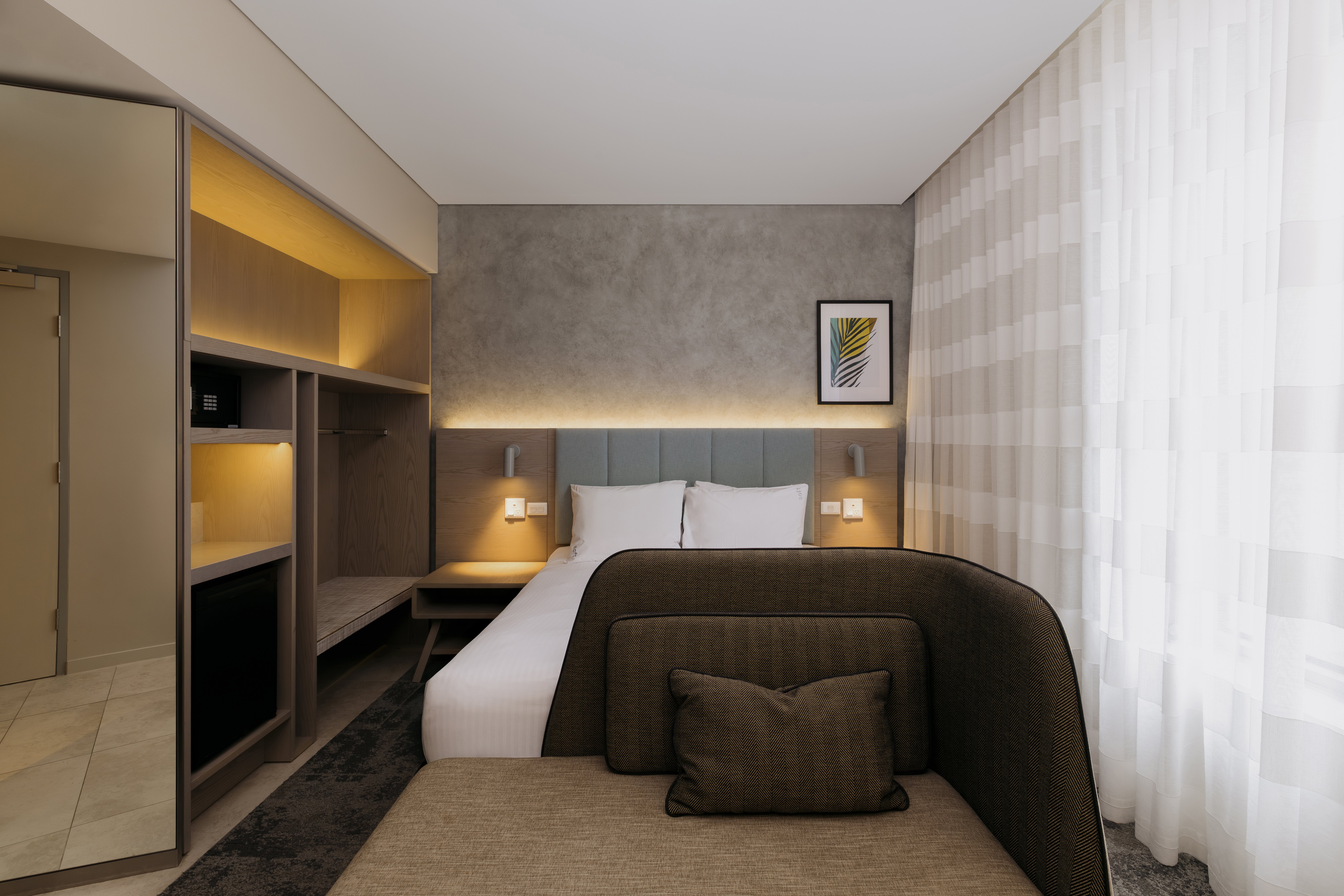 holiday inn express and suites sunshine coast an ihg hotel