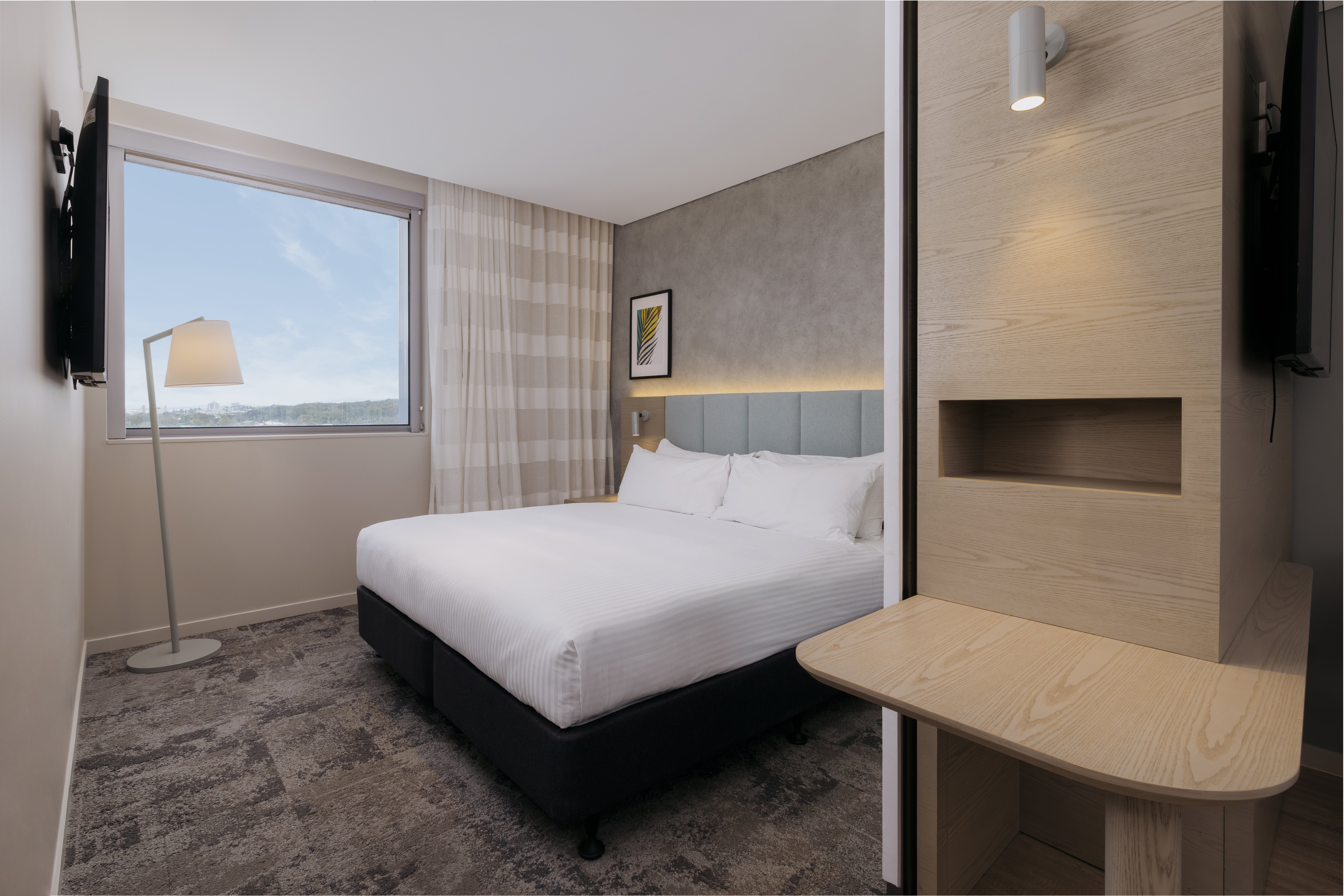 holiday inn express and suites sunshine coast an ihg hotel
