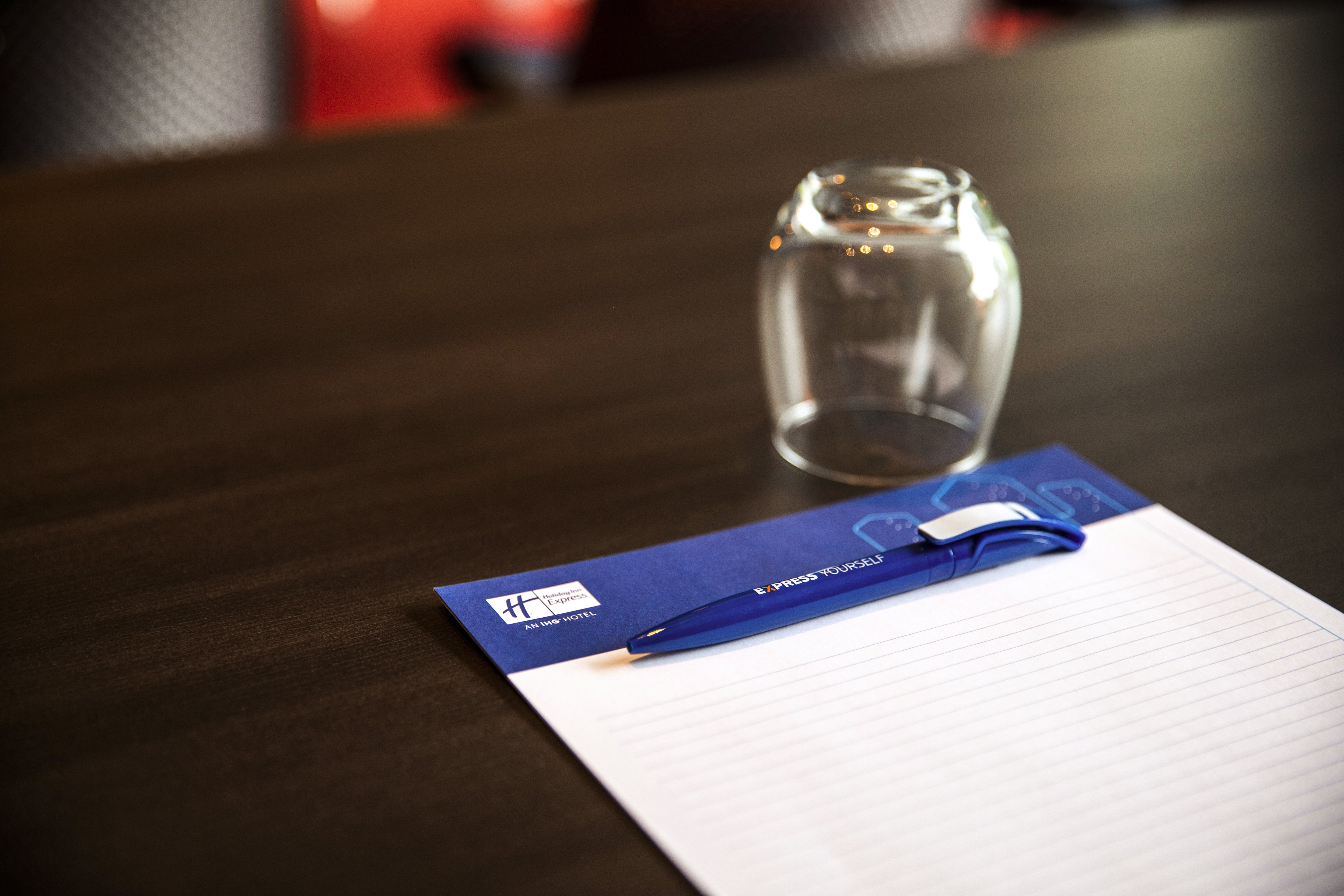 holiday inn express and suites sunshine coast an ihg hotel