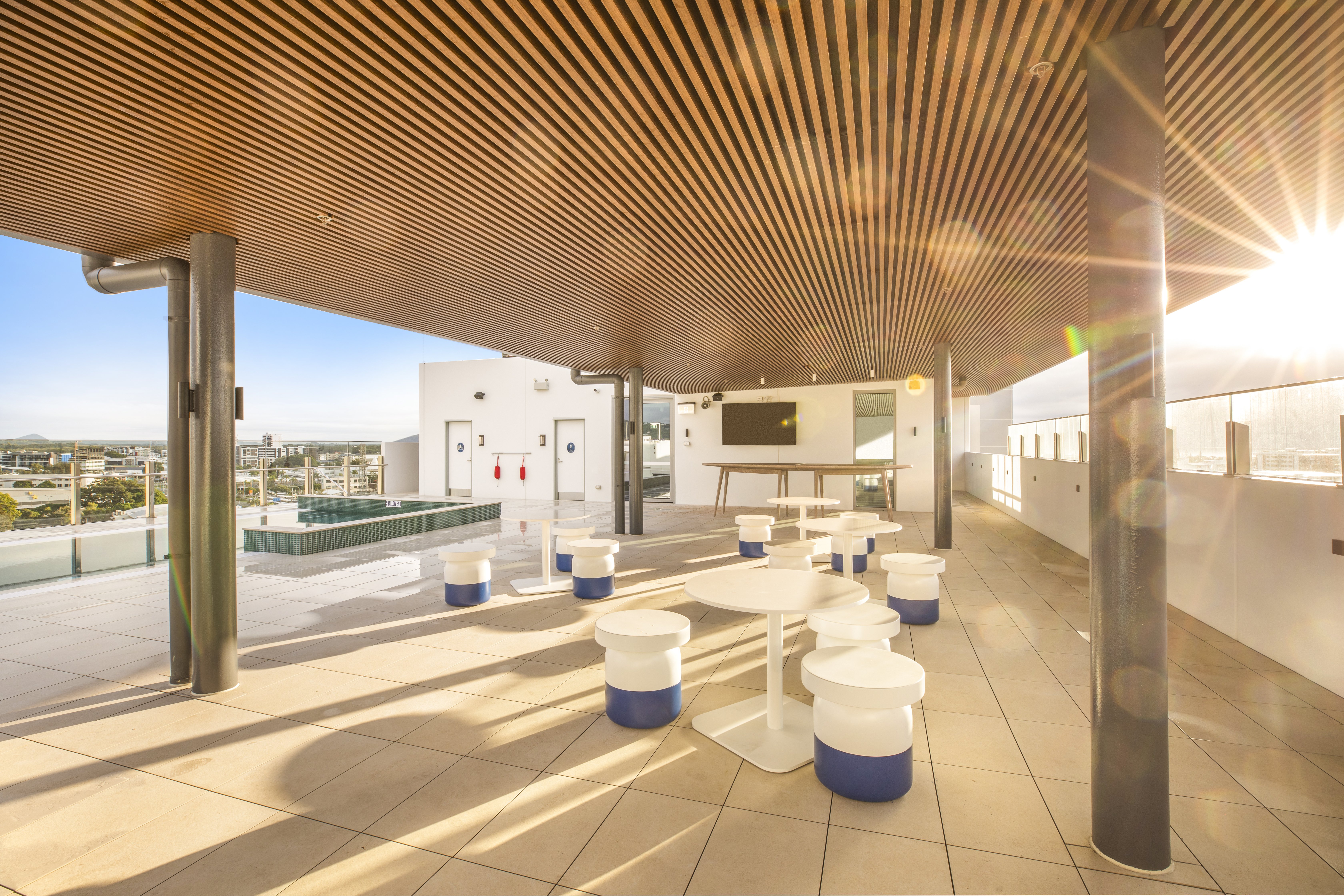holiday inn express and suites sunshine coast an ihg hotel