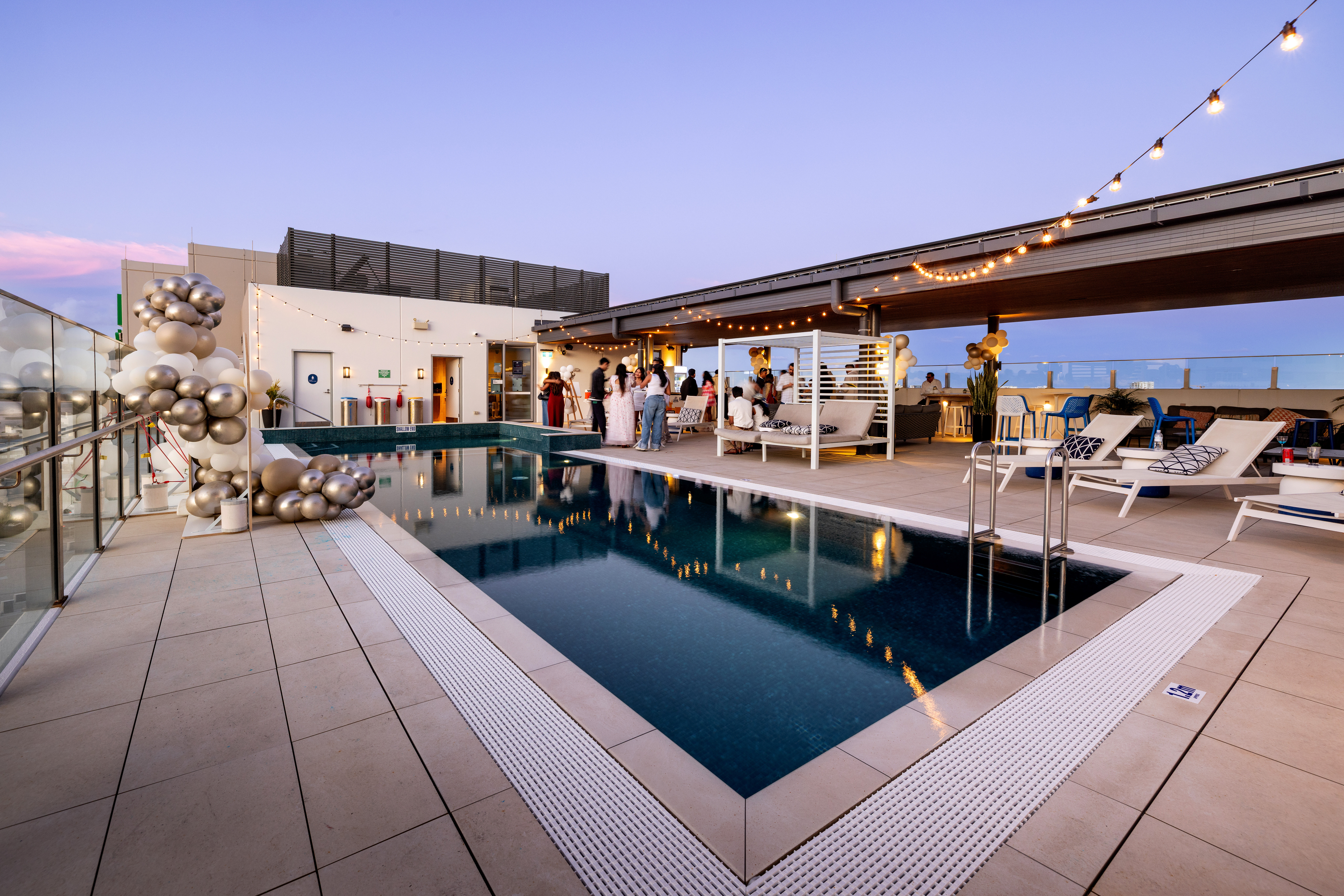 holiday inn express and suites sunshine coast an ihg hotel