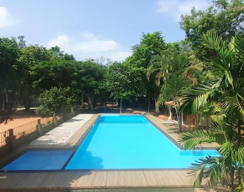 lavendish country resort