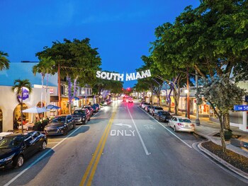 the sunset inn south miami