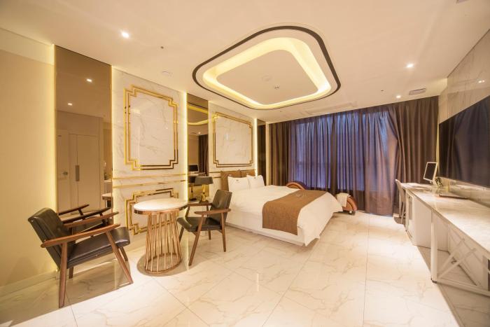 naju western hotel