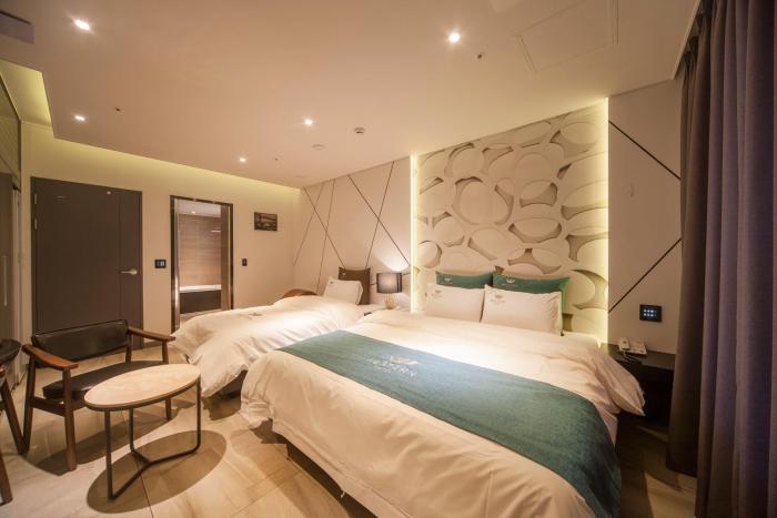 naju western hotel