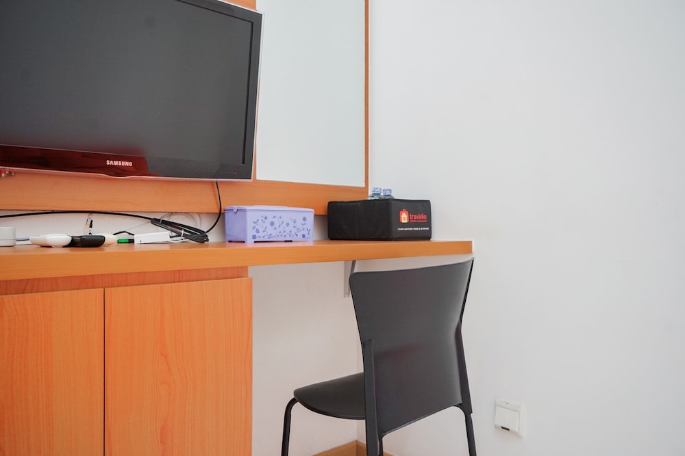 restful and cozy 2br apartment at m town residence