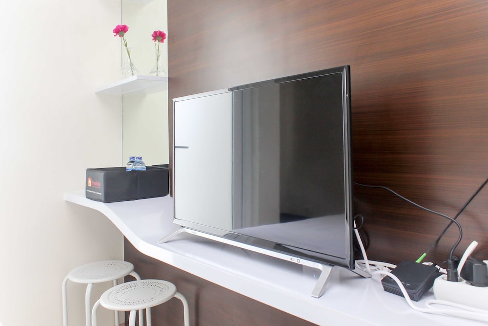 minimalist and comfort living studio apartment springlake summarecon bekasi