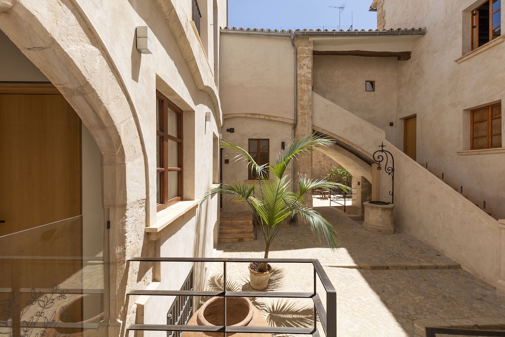 hotel can cirera