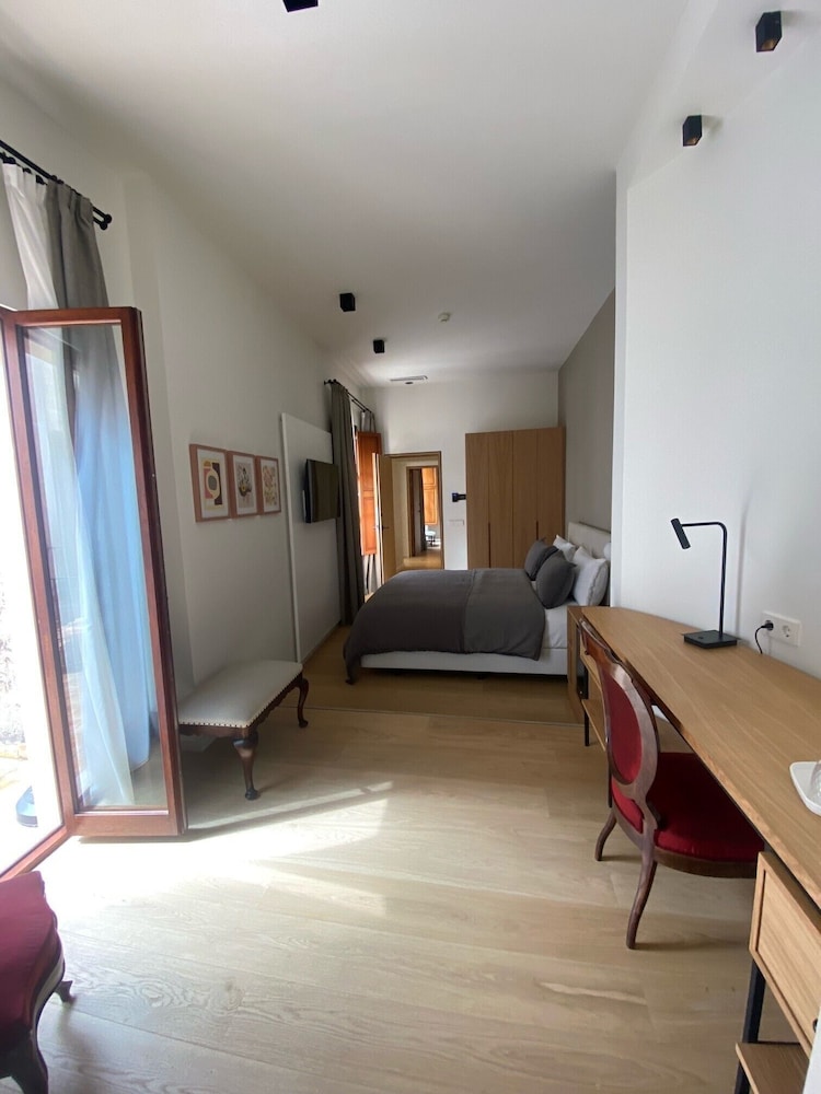 hotel can cirera